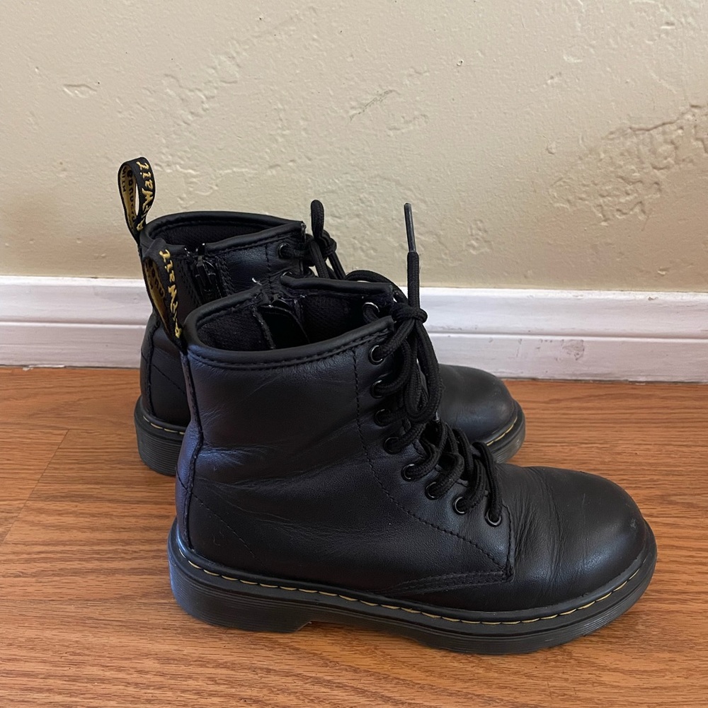 Girls Dr Martens